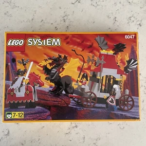 LEGO Castle: Traitor Transport (6047) - Picture 1 of 15