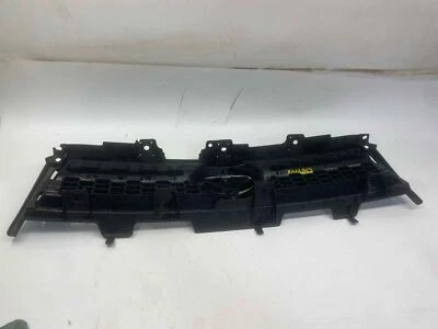 Used Upper Grille fits: 2009 Toyota Rav4 gasoline upper Base 2.5L Upper Grade A - Image 1 of 4