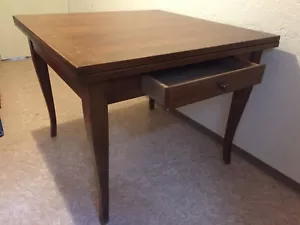 Ausziehtisch Nußbaumholz, 100(180)x100cm, mit Schublade, Möbeltischlerarbeit, - Bild 1 von 1