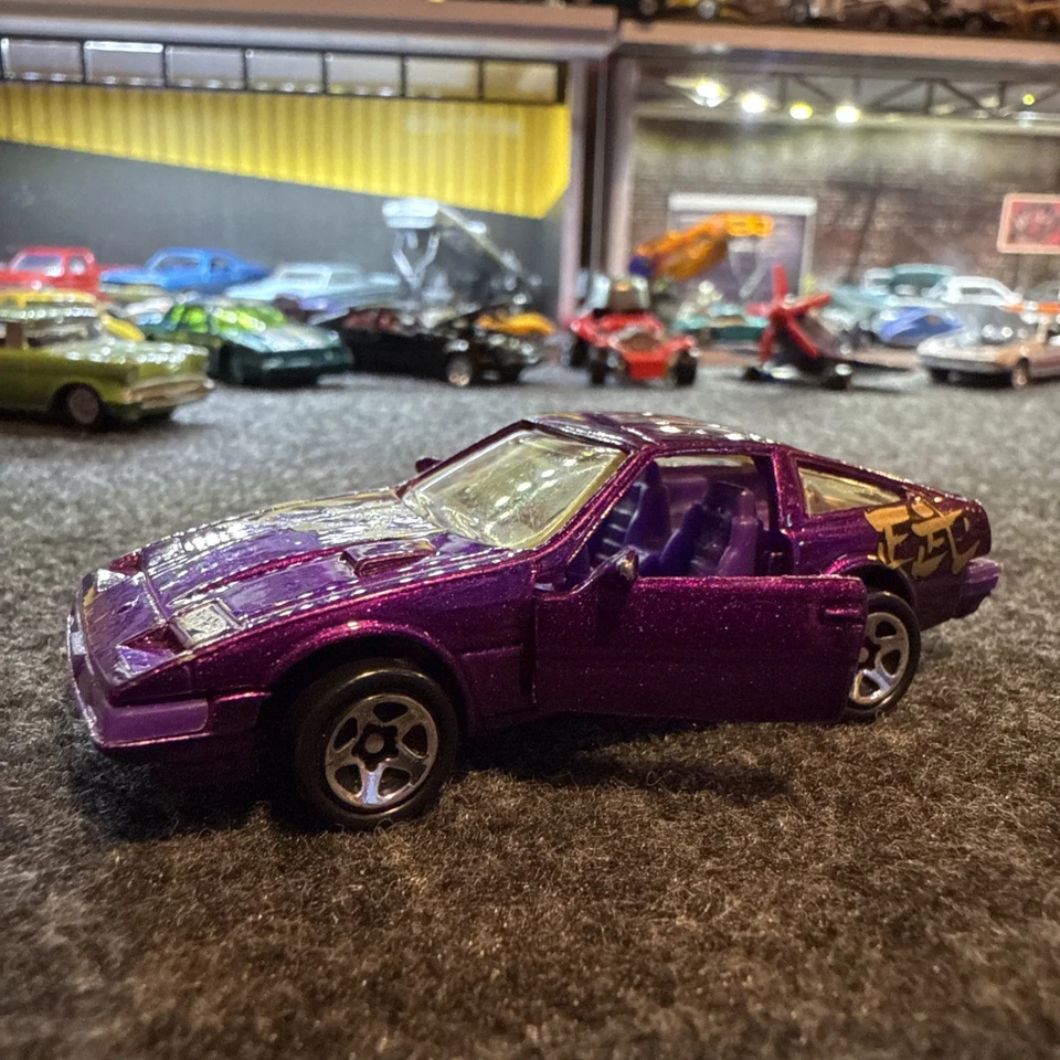 Hot Wheels Datsun 300 ZX 1984 púrpura ⭐️Puertas de apertura ⭐️ Foto 1 de 4