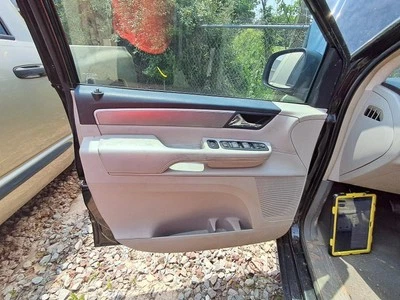 Used Front Left Door Interior Trim Panel fits: 2010 Volkswagen Routan  Grade A Foto 1 de 4