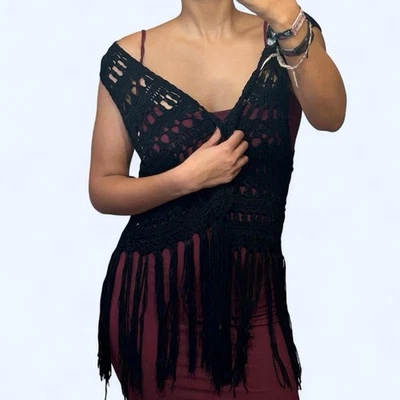 Chaleco Crochet Negro Talla L Umgee Flecos Sin Mangas Boho Gótico Tejido Festival Grunge Foto 1 de 4