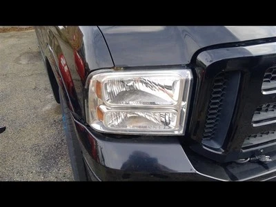 Compuesto de faros de pasajero para camioneta Ford F250SD 05-07 591297 Foto 1 de 4