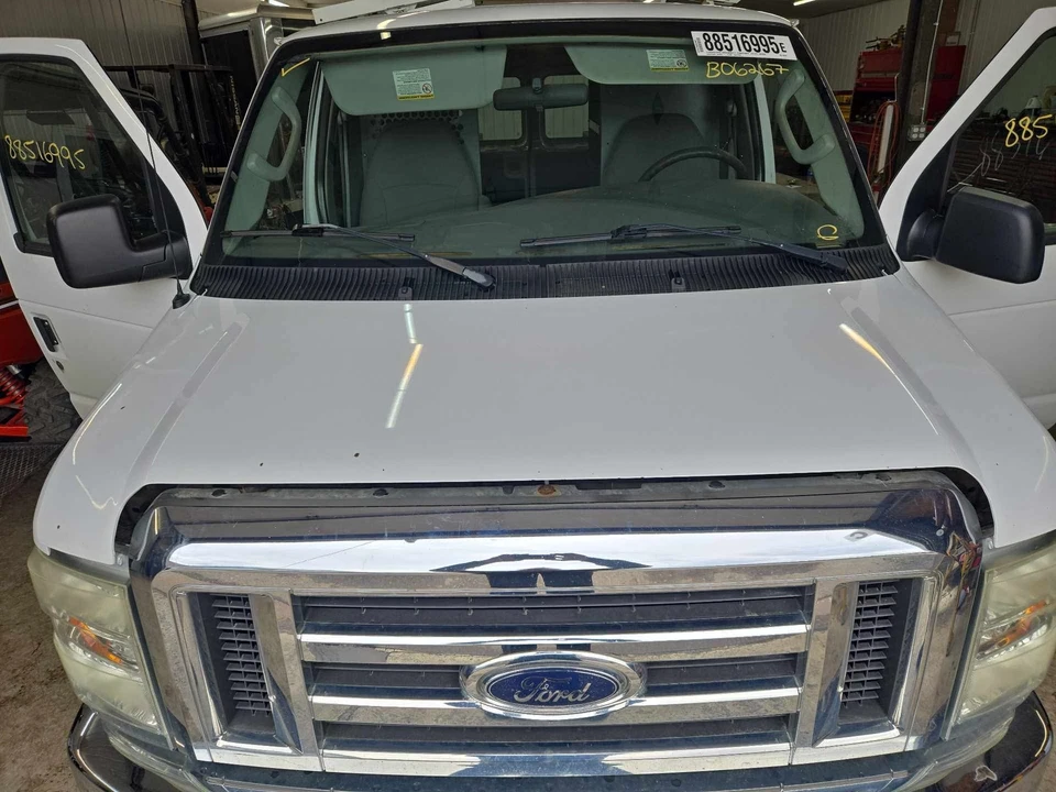 Hood FORD VAN E250 08 09 10 11 12 13 14 Foto 1 de 4