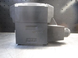 Continental Hydraulics Solenoid Control Valve VSD03M-1A-GB-68L-B (LOC1042A) - Picture 1 of 6