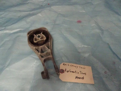 2012-2013 CHEVROLET SONIC 1.4L TURBO LOWER TRANSMISSION MOUNT BRACKET FACTORY - Image 1 of 4