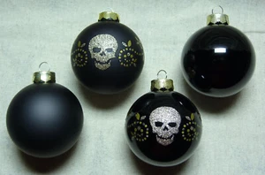Christbaumkugel Totenkopf Gothic Skull Deko Glas Schmuck Weihnachtskugel Schwarz - Bild 1 von 25