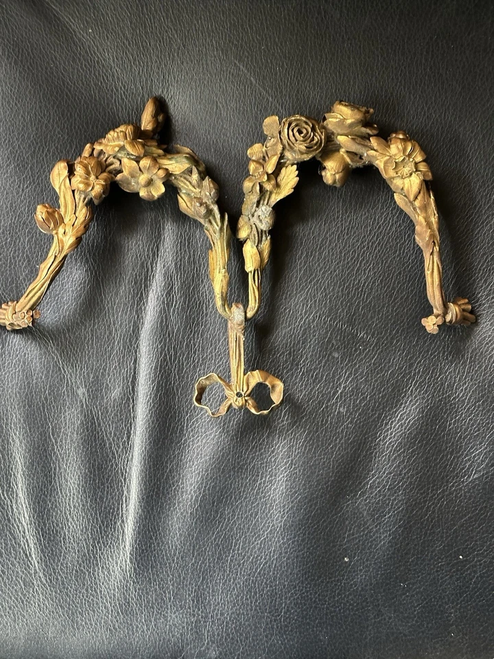 Antique Ormolu Gilt Bronze Floral Swag Mount – French/Italian Furniture Applique - Image 1 of 4