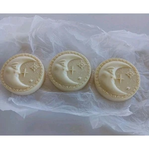 Handgefertigte Kunstseife Halbmond Sternenuniversum Himmlisch 4 Oz. Jede Menge 3 - Bild 1 von 6