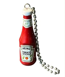 Handgefertigte KETCHUP FLASCHENKUGEL / HÄNGEDEKO Miniatur TOMATENSAUCE Geschenk - Bild 1 von 2