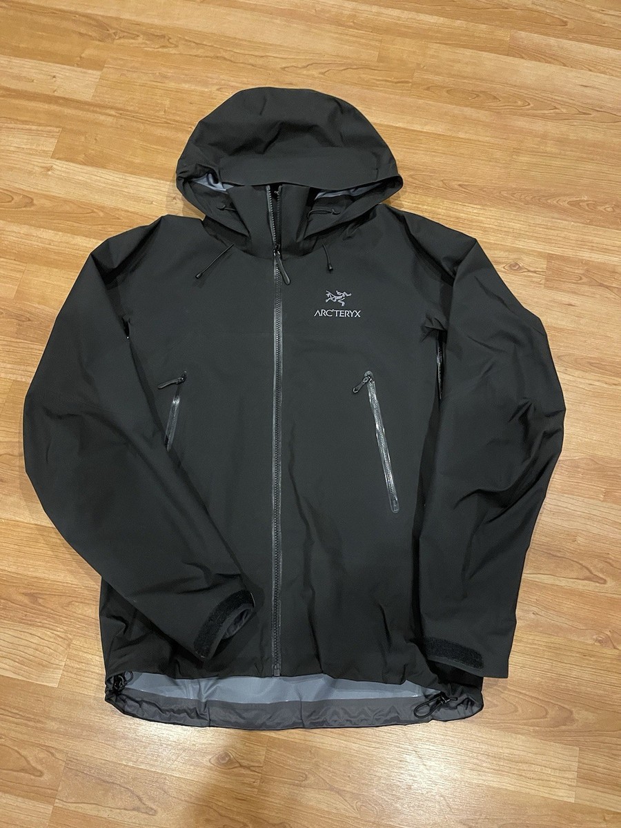 Preços baixos em Casacos de Chuva Arc'teryx Preto Casacos Preços baixos em Casacos de Chuva Arc'teryx Preto Casacos