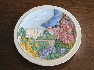 AVON 1994 ARTISTIC MAJOLICA BLUEBIRD PLATE BY OBRIEN-SOURCE OF FINE COLLECTIBLES - Picture 1 of 12