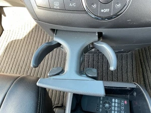 TOYOTA ESTIMA GETRÄNKEHALTER INSTRUMENTENTAFEL ORIGINAL 2010 - Bild 1 von 3