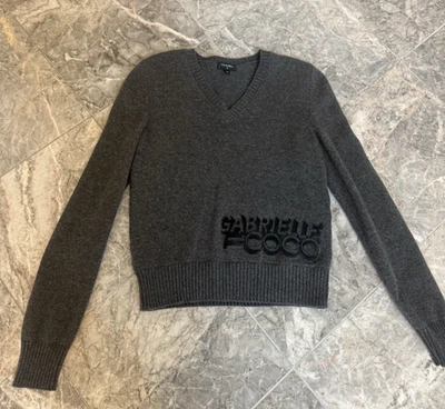 CHANEL Grey Cashmere Gabrielle Coco V neck Sweater sz FR 36 2017 Collection US 2 - Image 1 of 4