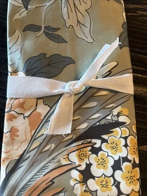 1 - Pottery Barn Floral Bloom Percal Print KING Sham Green * Muestra Nueva Leer Foto 1 de 3