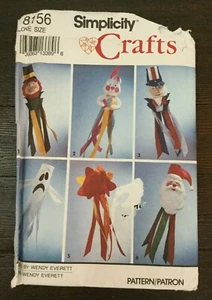 Calcetines de viento de vacaciones Simplicity 8156 Papá Noel duende tío Sam conejito fantasma - Imagen 1 de 6