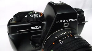 Cámara fotográfica Pentacon Praxis BX20s c/w Praxis 1,8 50 mm negra - Imagen 1 de 15