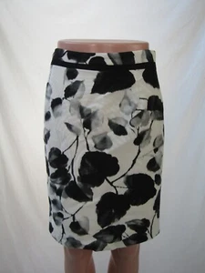 Milly Black and White Lcaf Skirt - Size 4 - Picture 1 of 7