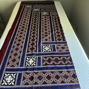 Indien Ajrak Textil geometrisch Blumen Blockdruck purpurrot indigo symmetrisch - Bild 1 von 9