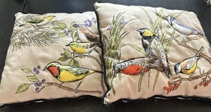 2er Set Vintage Vogel bestickt gesteppt Dekokissen Cottagecore Natur Deko - Bild 1 von 13