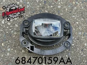 Faro antiniebla derecho o izquierdo Jeep Compass 2021-22 68470159A usado - Imagen 1 de 5