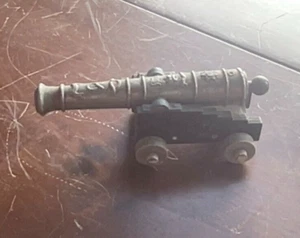 Small Ornate Metal Naval Artillery Cannon by Britain. 4" Long Black, Gold. - Picture 1 of 7