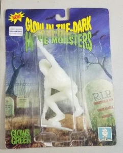 DE COLECCIÓN ABIERTO RESPLANDOR EN LA OSCURIDAD PELÍCULA MONSTRUOS EL JOROBADO DE NOTRE DAME 49B - Imagen 1 de 7