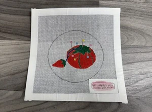 NEEDLE MINDERS US TOMATE NADELKISSEN NADELSPITZE CANVAS KREUZSTICH - Bild 1 von 1