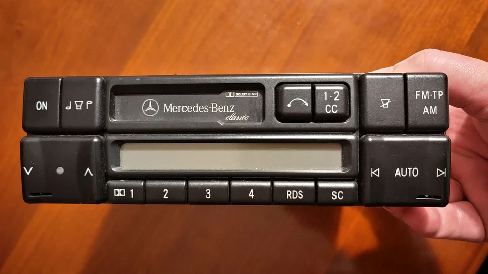 Mercedes Classic BE2010 Becker  Kassettenradio - Bild 1 von 4