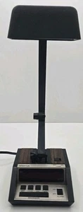 Braccio lampada articolata vintage Spartus modello 1401 con sveglia combinata MCM funziona - Foto 1 di 9