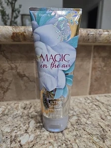 Bath & Body Works 8 Unzen/226 Magic in the Air Ultra Shea Körpercreme eingestellt - Bild 1 von 3