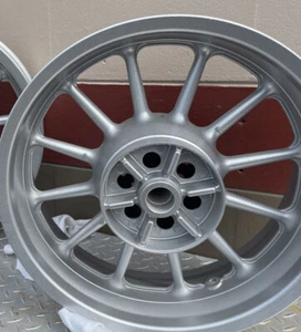 Yamaha XV 1900 2006-2011 Stratoliner Roadliner rueda trasera y polea - Imagen 1 de 4
