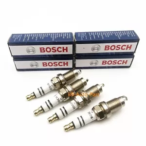 4x Bosch Zündkerzen Für VW Polo 9N 6R Golf Jetta Skoda Fabia Roomster 0242236565 - Picture 1 of 7