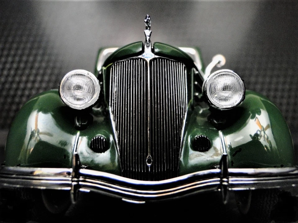 Coche antiguo Ford 1 1940 vintage personalizado modelo 43 de metal 12 T 24 18 GT Foto 1 de 4