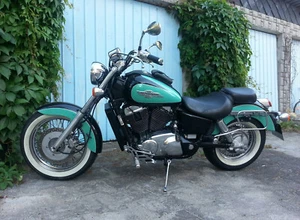 US Honda: Shadow VT 1100 C2 - Bild 1 von 2