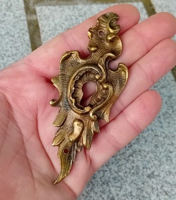 ANCIENNE ENTRÉE DE CLÉ SERRURE  DE MEUBLE en bronze ou laiton   N°49C - Photo 1/4