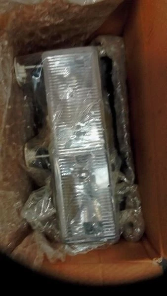 Faro conductor haz en I eje delantero solo 90 91 92-02 camioneta Chevrolet 3500  Foto 1 de 1