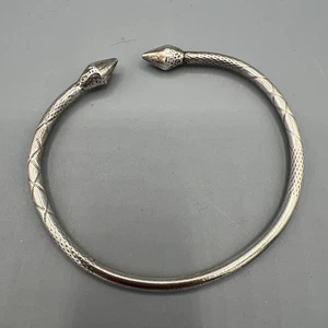 Brazalete de plata esterlina Trinidad cacao vaina torsión esclavo mediados de siglo de colección - Imagen 1 de 6