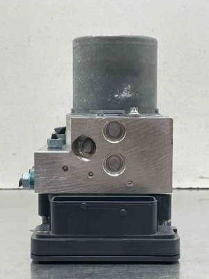 2015 BMW 528I Anti Lock Brake Pump Controller OEM 34516868335 34526868337 12-16 - Image 1 of 4