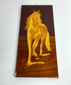 Targa cavallo intarsiato legno italiano intarsiato alta 11,25" vintage - Foto 1 di 6