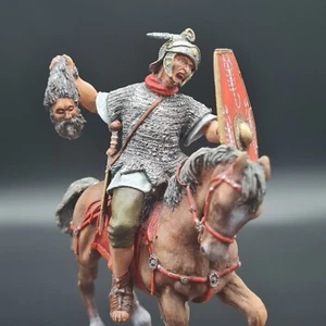 Caballero romano con trofeo - Imagen 1 de 6