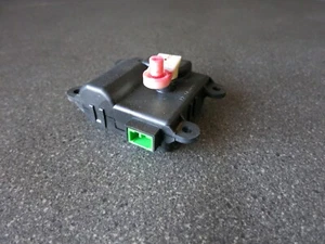 Suzuki Splash 2008-14 Heater Flap Actuator Motor 2S96030820 - Picture 1 of 5