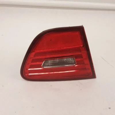Luz trasera izquierda del conductor Hyundai Elantra 2007-2010 montada en la tapa del maletero Foto 1 de 4