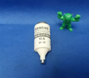 Eslabón de fusible SIEMENS 5SD8010 10 amperios, 600 voltios *NUEVO* - Imagen 1 de 2