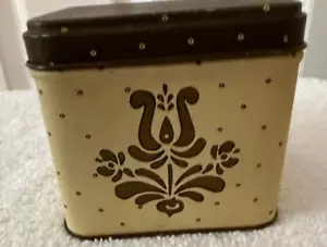 VTG Pfaltzgraff village tin can - $18.91 - Picture 1 of 3