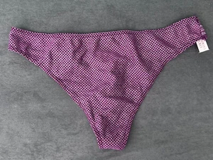 Nuevo con etiquetas TANGA PERFECTA PARA TODOS LOS DÍAS SATINADA SUAVE VICTORIAS SECRET L - Imagen 1 de 5