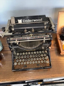 Máquina de escribir estándar antigua Underwood No. 5 de 1900 - No probada - Imagen 1 de 4