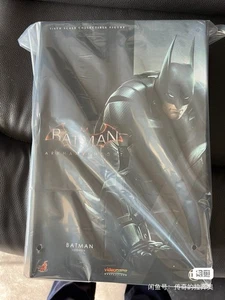 Figura de acción Hot Toys VGM26 Batman Arkham Knight 1/6 - En stock, totalmente nueva - Imagen 1 de 8
