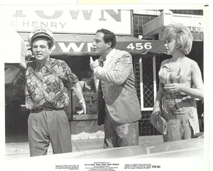 "It's a Mad Mad World" 1963 Peter Falk Sid Caesar Edie Adams Yellow Cab Driver - Picture 1 of 2