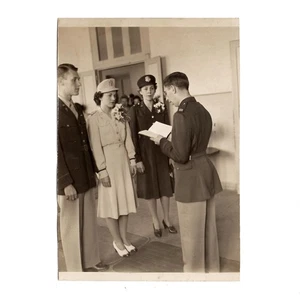 WWII WW2 Original Photo Military Couple Getting Married 1940s (Pls READ) - Picture 1 of 4